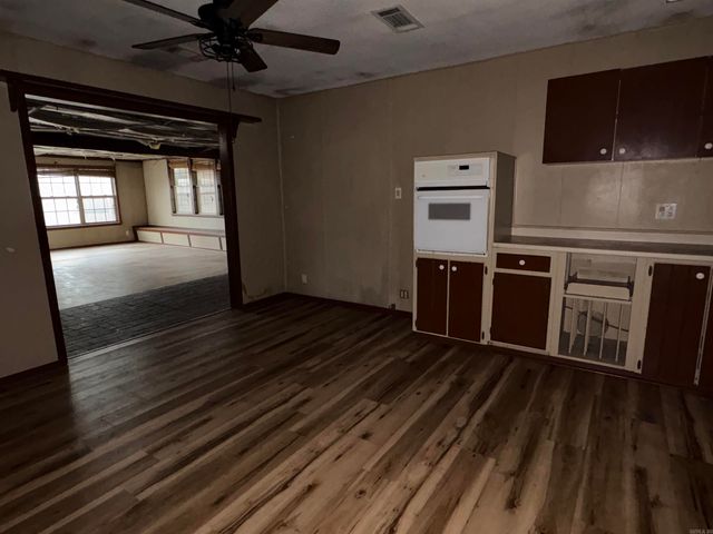 22 Tanglewood Avenue, Oppelo, AR 72110