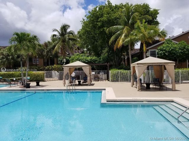 15610 SW 105th Lane 606, Miami, FL 33196