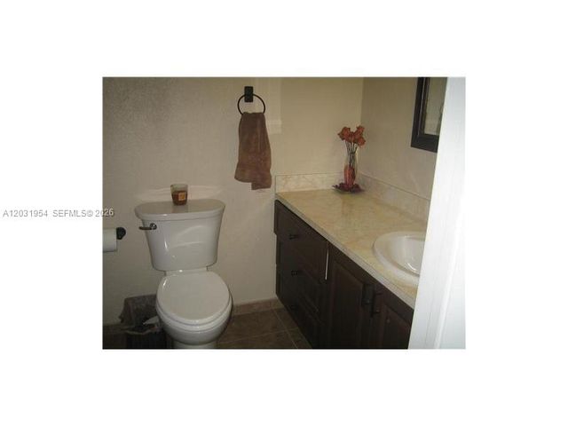 15610 SW 105th Lane 606, Miami, FL 33196