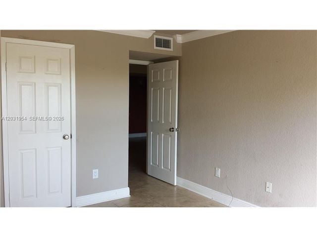 15610 SW 105th Lane 606, Miami, FL 33196