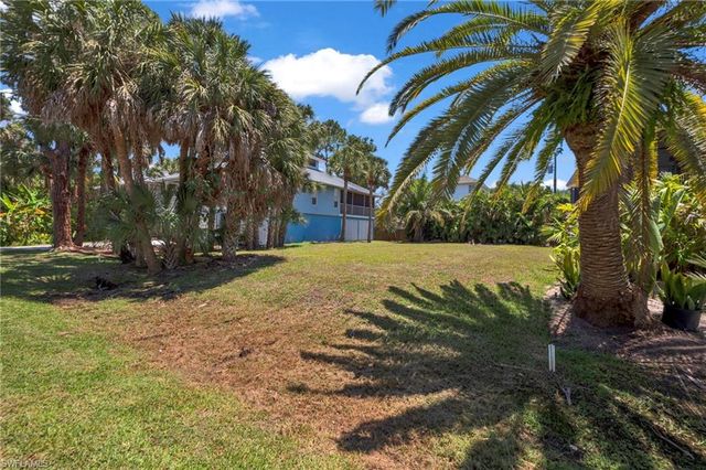718 Pan Am AVE, Naples, FL 34110
