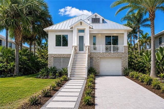 718 Pan Am AVE, Naples, FL 34110