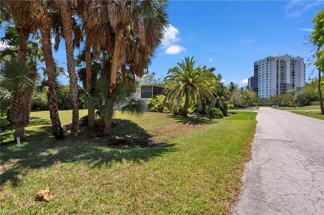 718 Pan Am AVE, Naples, FL 34110
