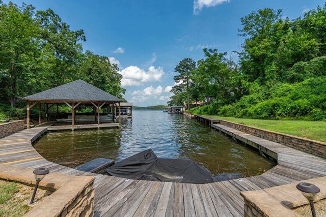 550 Long Island Drive, Hot Springs, AR 71913