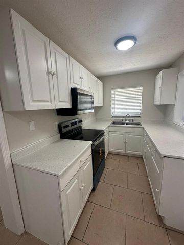 7207 HARWICK DR, Orlando, FL 32818