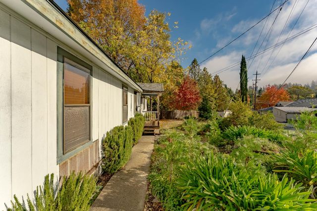 502 Granite Hill Ct, Grass Valley, CA 95945
