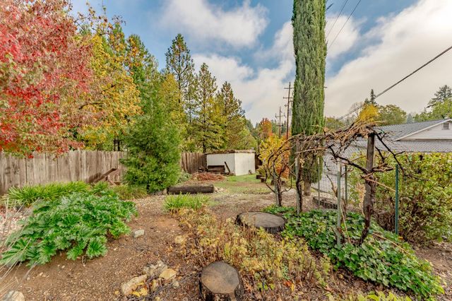 502 Granite Hill Ct, Grass Valley, CA 95945