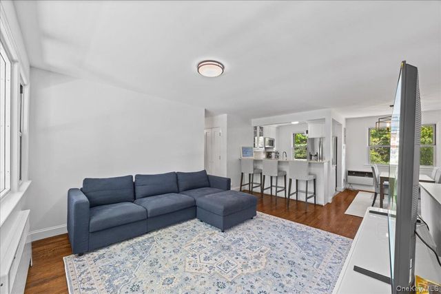 141 S Buckhout 141, Irvington, NY 10533
