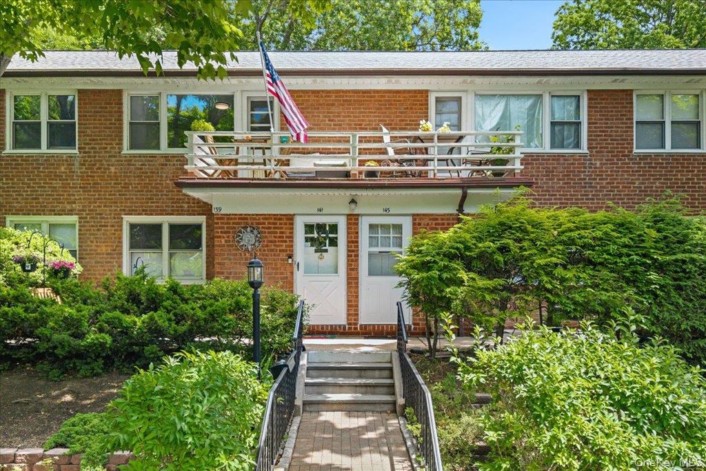 141 S Buckhout 141, Irvington, NY 10533