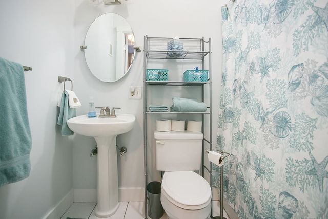 3 Prairie Avenue 1, Newport, RI 02840