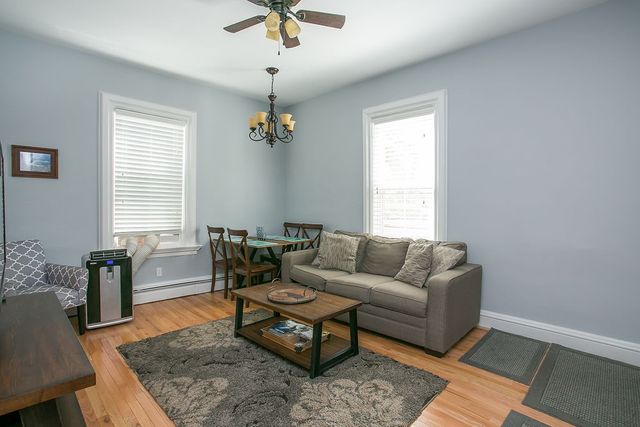 3 Prairie Avenue 1, Newport, RI 02840