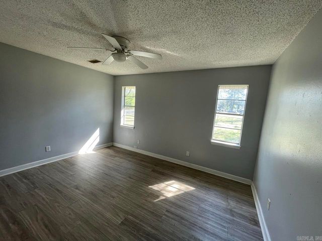 16 Meadowlark Drive, Cabot, AR 72023