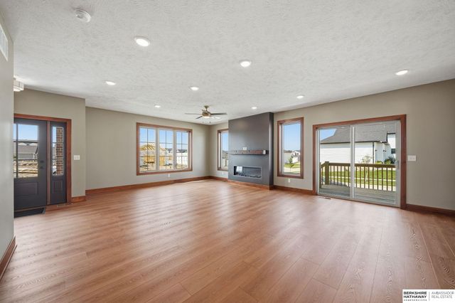 9508 Far Niente Lane, Lincoln, NE 68526