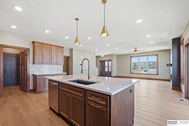 9508 Far Niente Lane, Lincoln, NE 68526