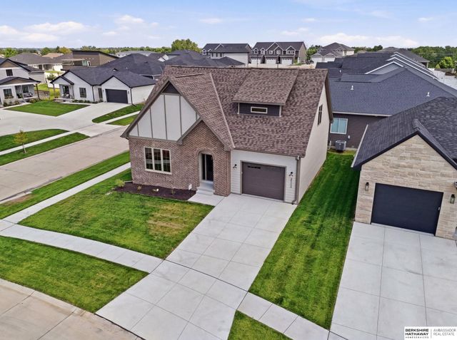 9508 Far Niente Lane, Lincoln, NE 68526
