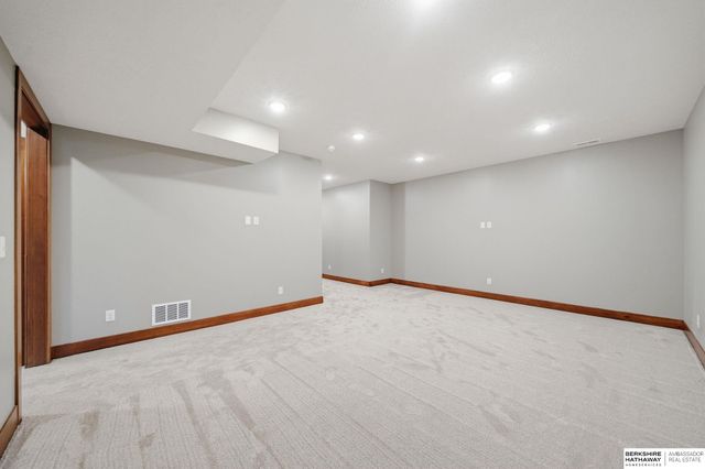 9508 Far Niente Lane, Lincoln, NE 68526