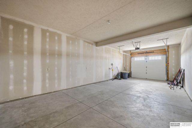 9508 Far Niente Lane, Lincoln, NE 68526
