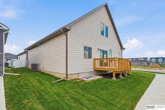 9508 Far Niente Lane, Lincoln, NE 68526