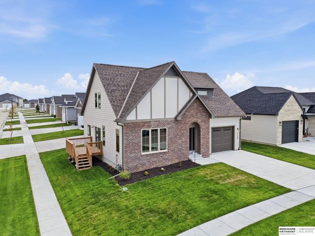 9508 Far Niente Lane, Lincoln, NE 68526