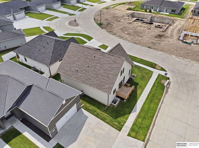 9508 Far Niente Lane, Lincoln, NE 68526