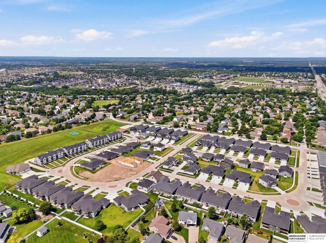 9508 Far Niente Lane, Lincoln, NE 68526