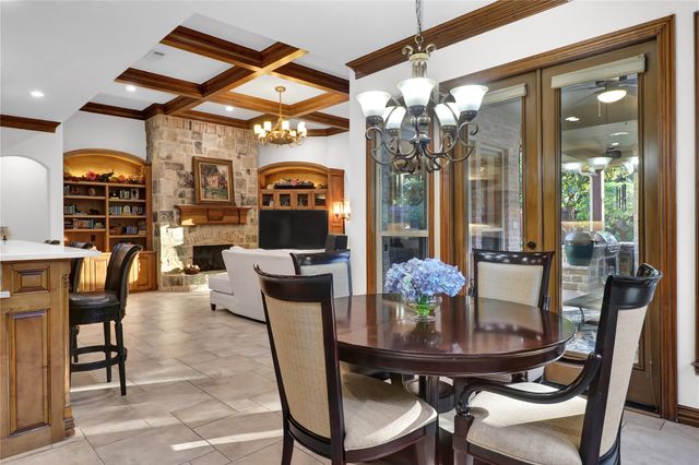 912 Chateau Court, Colleyville, TX 76034