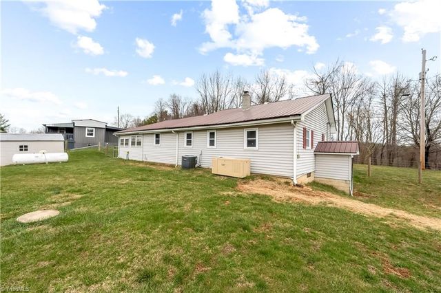 701 Lincoln Road, Galax, VA 24333