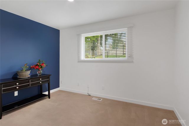 10102 99th St SW, Lakewood, WA 98498