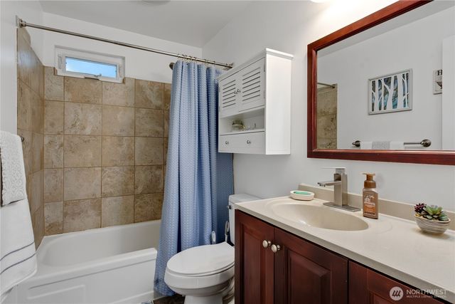 10102 99th St SW, Lakewood, WA 98498