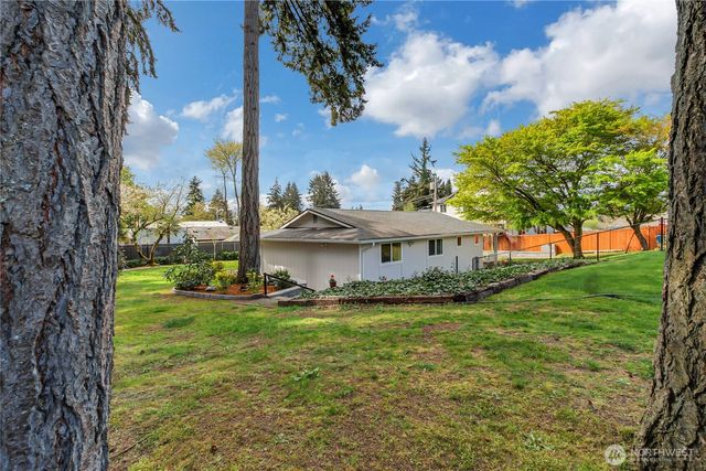 10102 99th St SW, Lakewood, WA 98498
