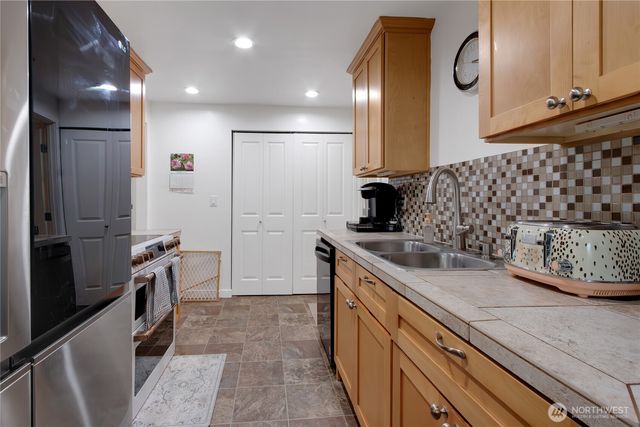 10102 99th St SW, Lakewood, WA 98498