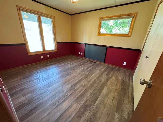 3036 SW Boswell AVE, Topeka, KS 66611