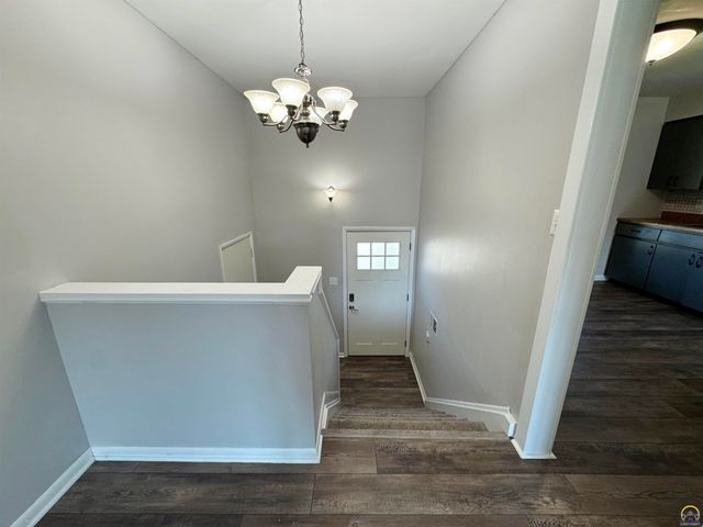 3036 SW Boswell AVE, Topeka, KS 66611