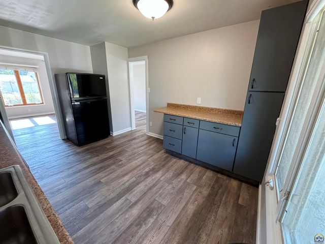 3036 SW Boswell AVE, Topeka, KS 66611