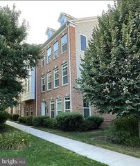 9421 CANONBURY SQ, Fairfax, VA 22031