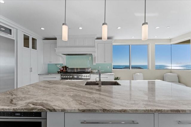 2708 N BEACH ROAD 5, Englewood, FL 34223