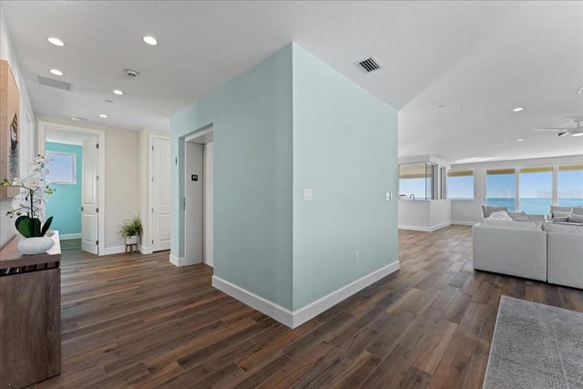 2708 N BEACH ROAD 5, Englewood, FL 34223