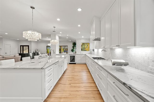 5658 Del Monte Drive, Houston, TX 77056