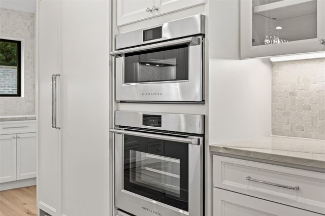 5658 Del Monte Drive, Houston, TX 77056