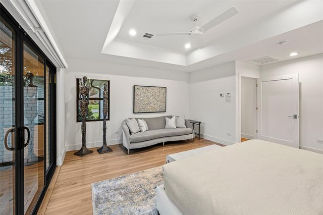 5658 Del Monte Drive, Houston, TX 77056