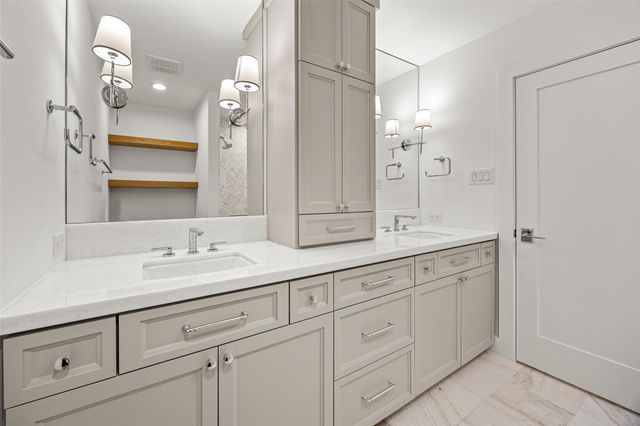 5658 Del Monte Drive, Houston, TX 77056