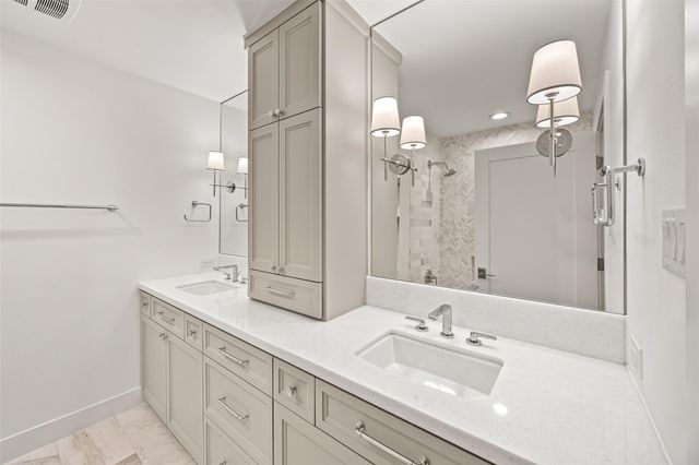 5658 Del Monte Drive, Houston, TX 77056