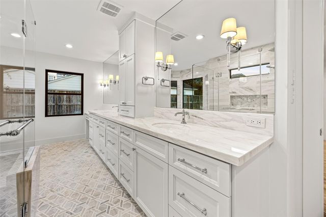 5658 Del Monte Drive, Houston, TX 77056