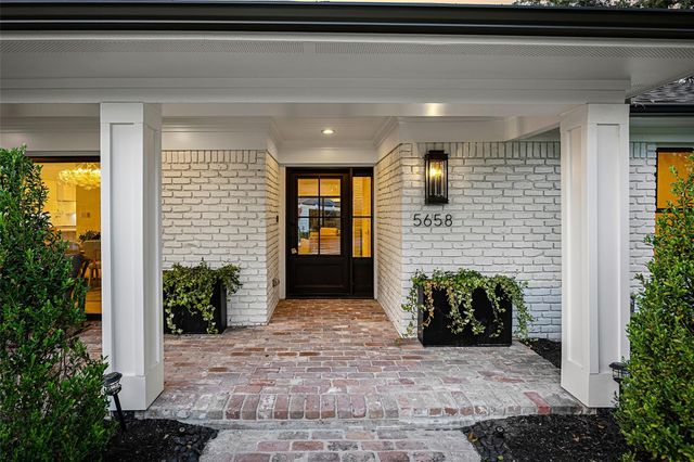 5658 Del Monte Drive, Houston, TX 77056