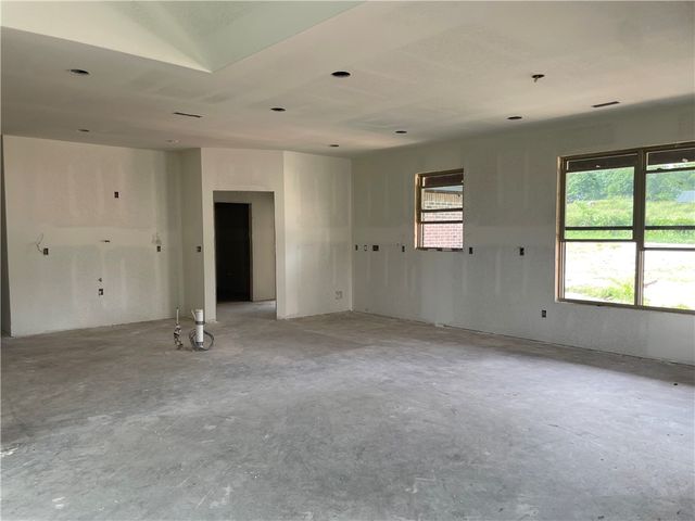 1039 NW Vaughn Road, Bentonville, AR 72713