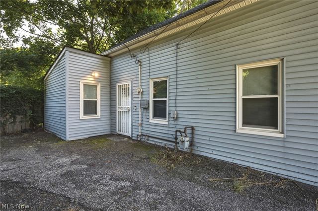 1963 Fulton Place, Cleveland, OH 44113