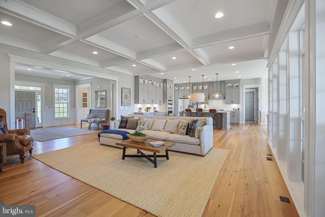 1580 LOUDOUN DR, Haymarket, VA 20169