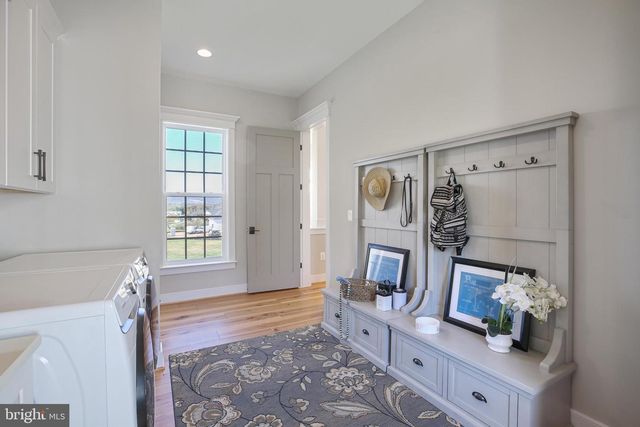 1580 LOUDOUN DR, Haymarket, VA 20169