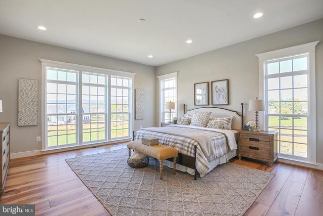 1580 LOUDOUN DR, Haymarket, VA 20169