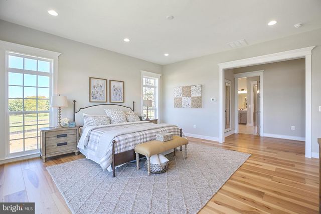 1580 LOUDOUN DR, Haymarket, VA 20169